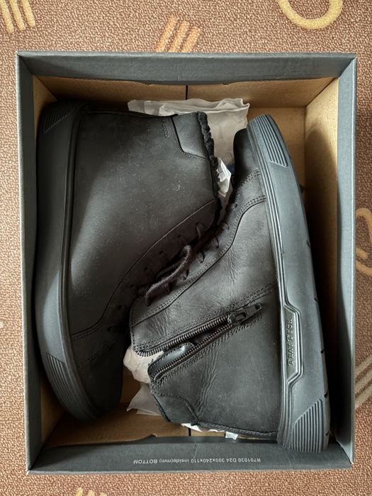 Новые ботинки  Ecco 39 размер