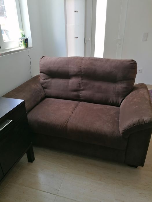 Sofá de 2 lugares super confortável quase novo