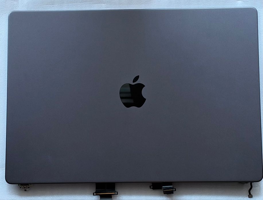 Klapa matrycy MacBook Pro 16" A2991 M3 Space Black, na części / do regeneracji