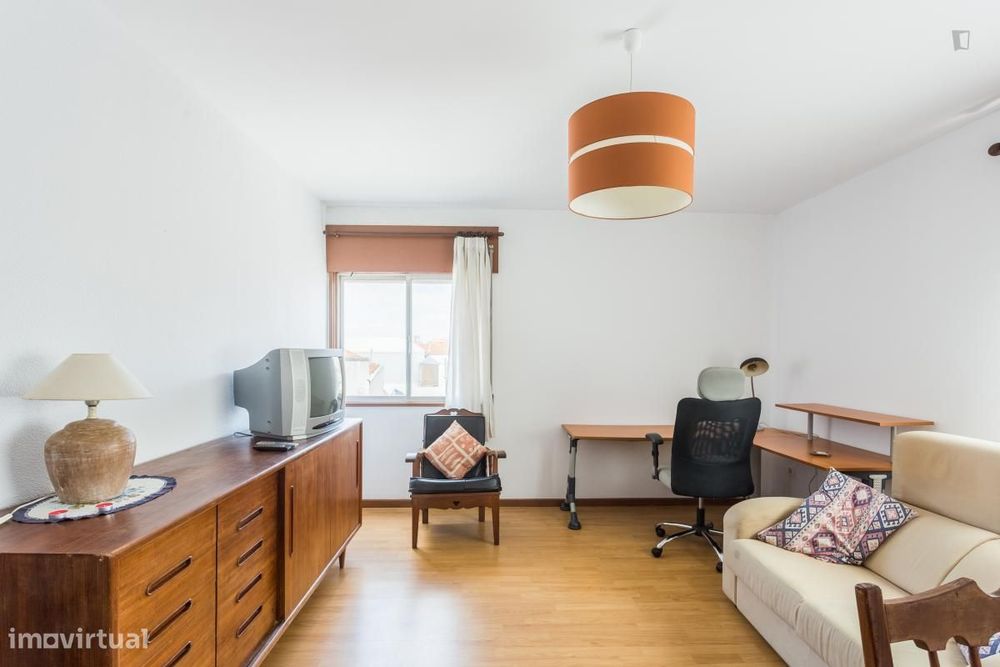 Quarto - localizado em Cedofeita Porto