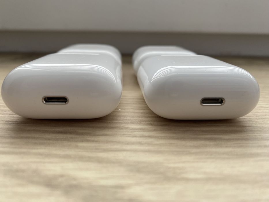 Etui Airpods 2 Model A1602 Oryginalne