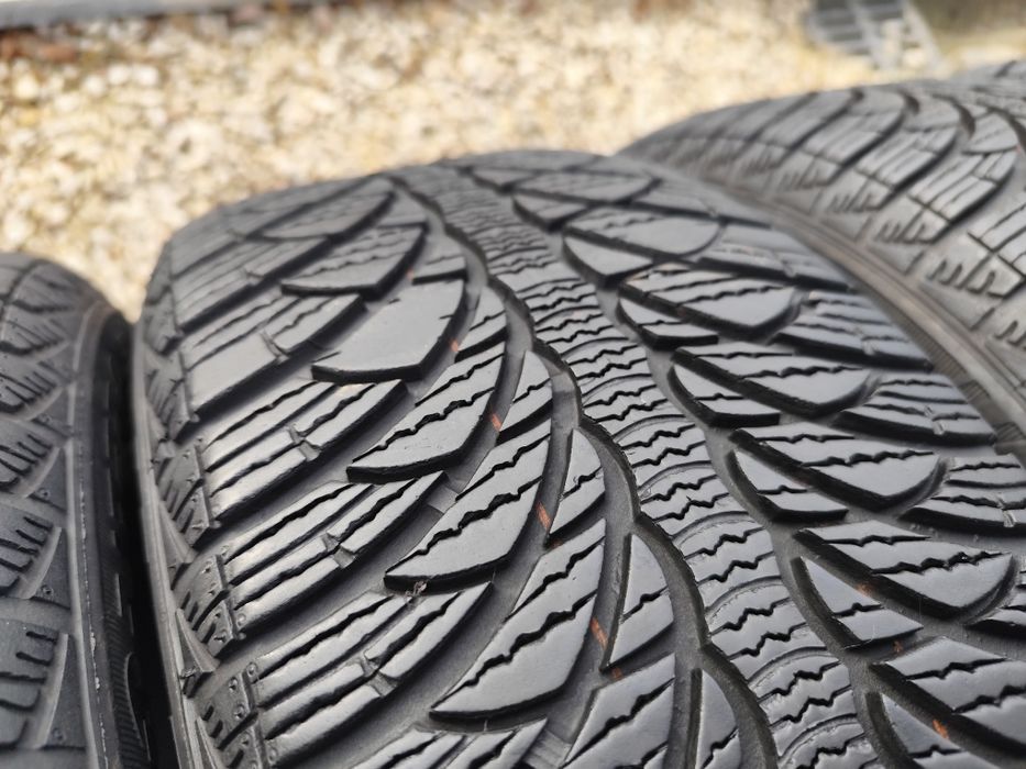 Opony zimowe 205/55R16 Fulda 2sztx90zł