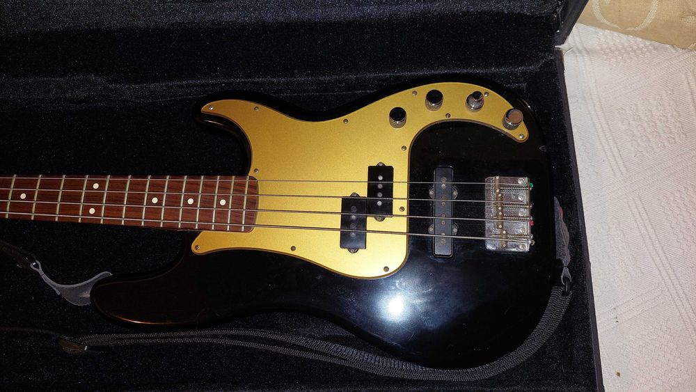 Baixo Fender Deluxe Active Precision Bass Special Black 2010