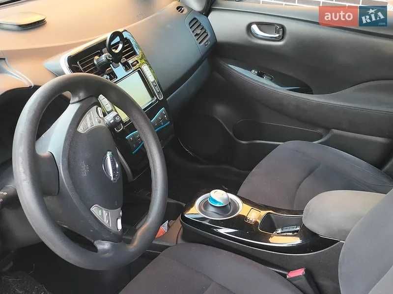 Продам Nissan Leaf 24 кВт (запас ходу до 140 км) з відмінною батареєю!