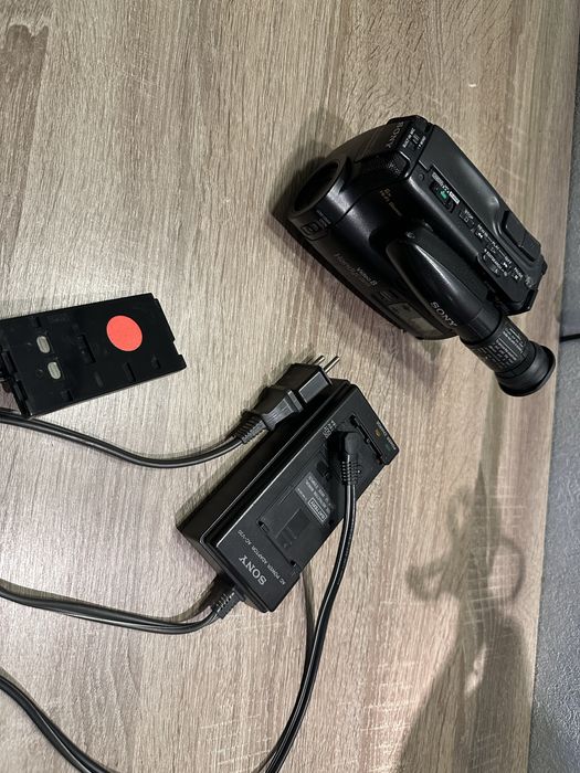 Відеокамера робоча Sony CCD-TRV30E | 1995 року | + CCD-TR105E