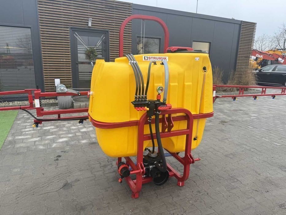 Zbiornik Plastikowy HEKTOR Do Opryskiwacz Polowy STRUMYK 300 do 1200L