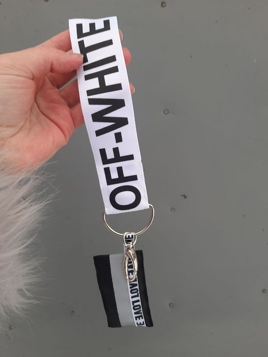 Брелок off white светоотражающий