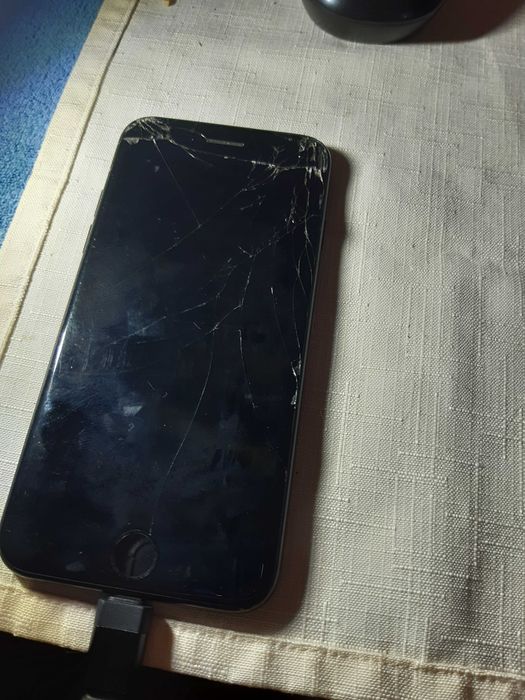 Iphone 7 запчастини