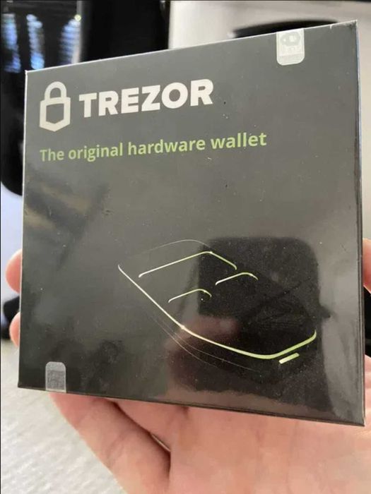 Trezor One аппаратный кошелек
