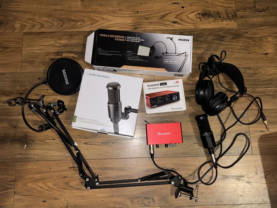 Zestaw do nagrywania 4w1: Mikrofon + Interfejs (focusrite) + Słuchawki
