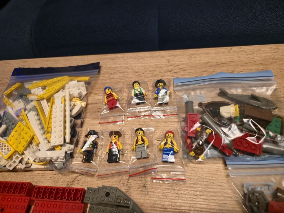 Statek Lego 6289 Red Beard Runner