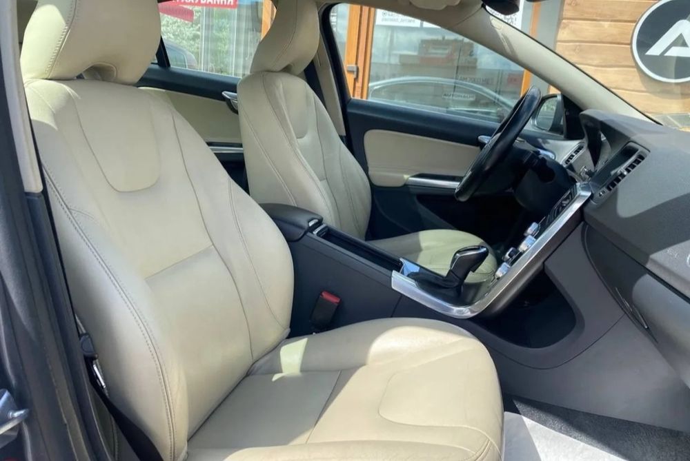 Volvo s60 16 рік