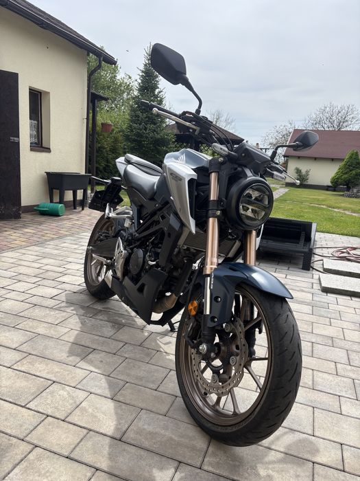 Honda cb125r niski przebieg