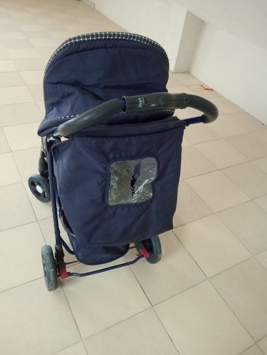 Carro de bebé sem ovo