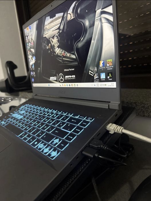 Portatil MSI Thin 15
