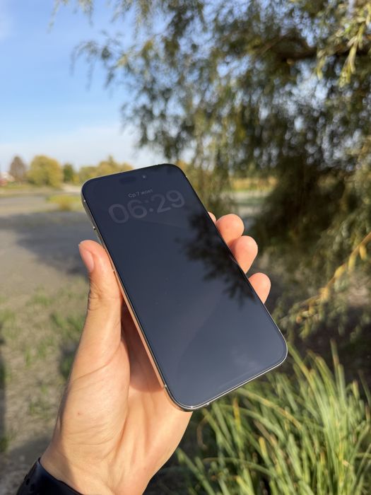 З гарантією iphone 15pro 128gb natural titanium neverlock 100%акумулятор esim