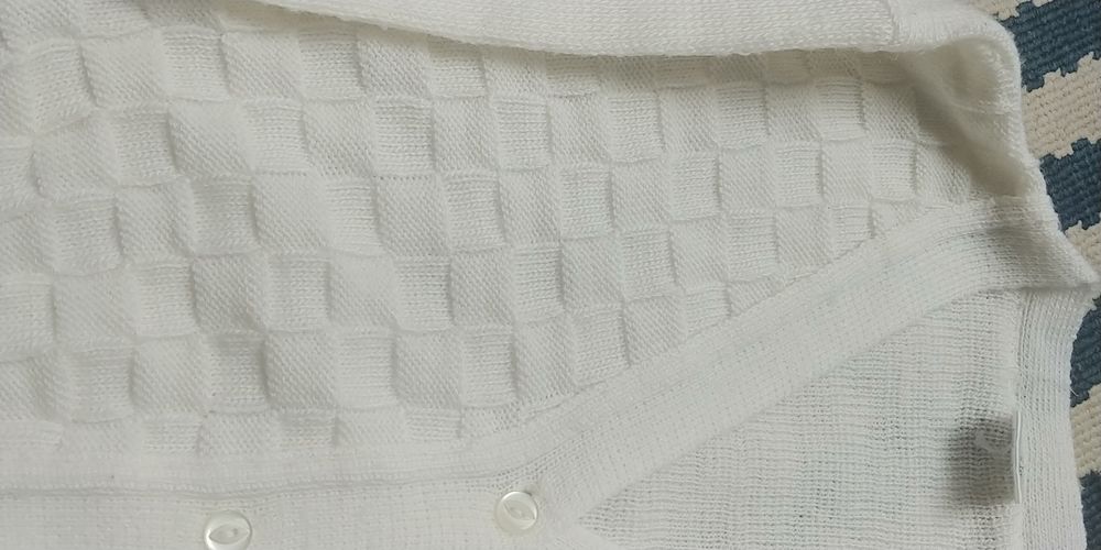 Sweter sweterek biały rozpinany 92