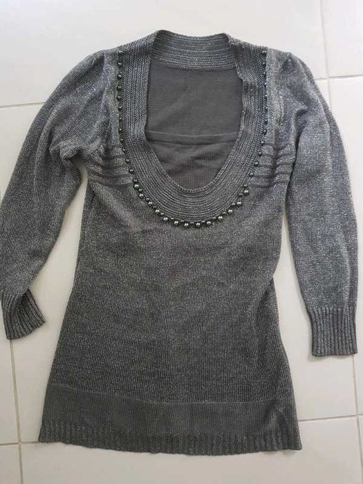 Sweterek z koralikami