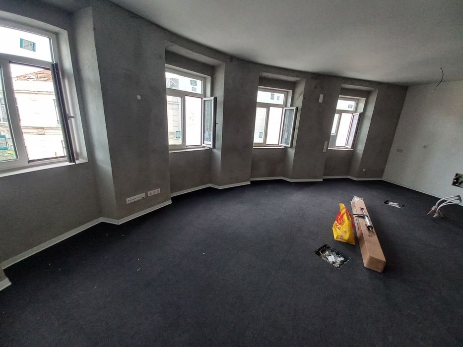 Aplicador de pavimentos vinilicos em rolo e click