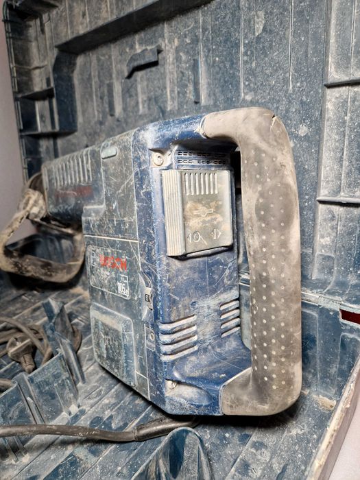 Młot udarowy Bosch GSH 11 E Professional