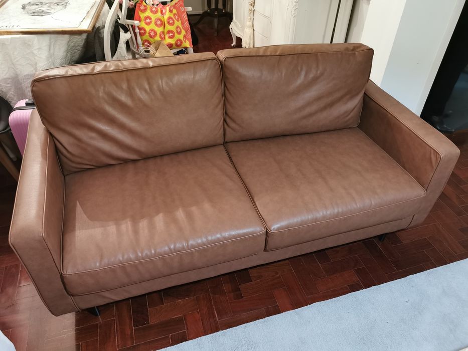 Sofá industrial em pele