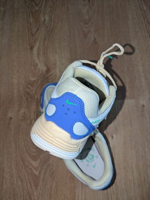 Кросівки Nike p-6000