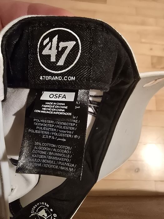 Czapka biała  47