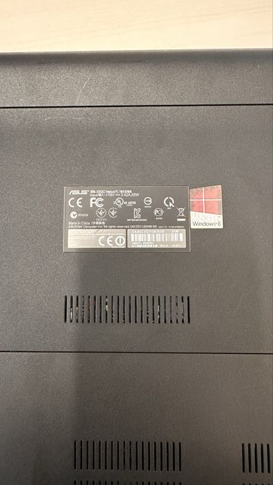 Computador ASUS em nom estado