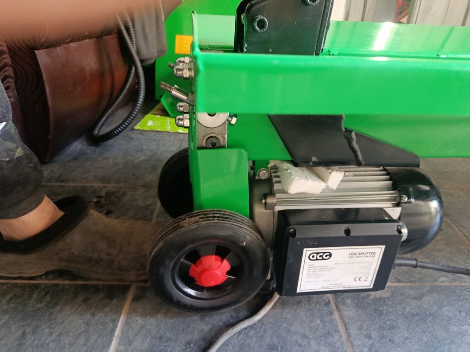 Колун дровокол,гідравлічний.