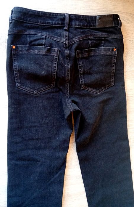Czarne proste jeansy, proste nogawki, Marks & Spencer, rozmiar M