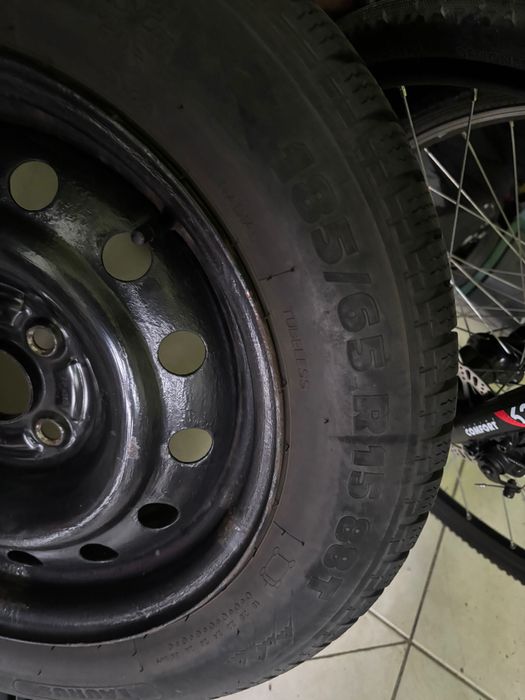Felgi stalowe z oponami 185/65 R15