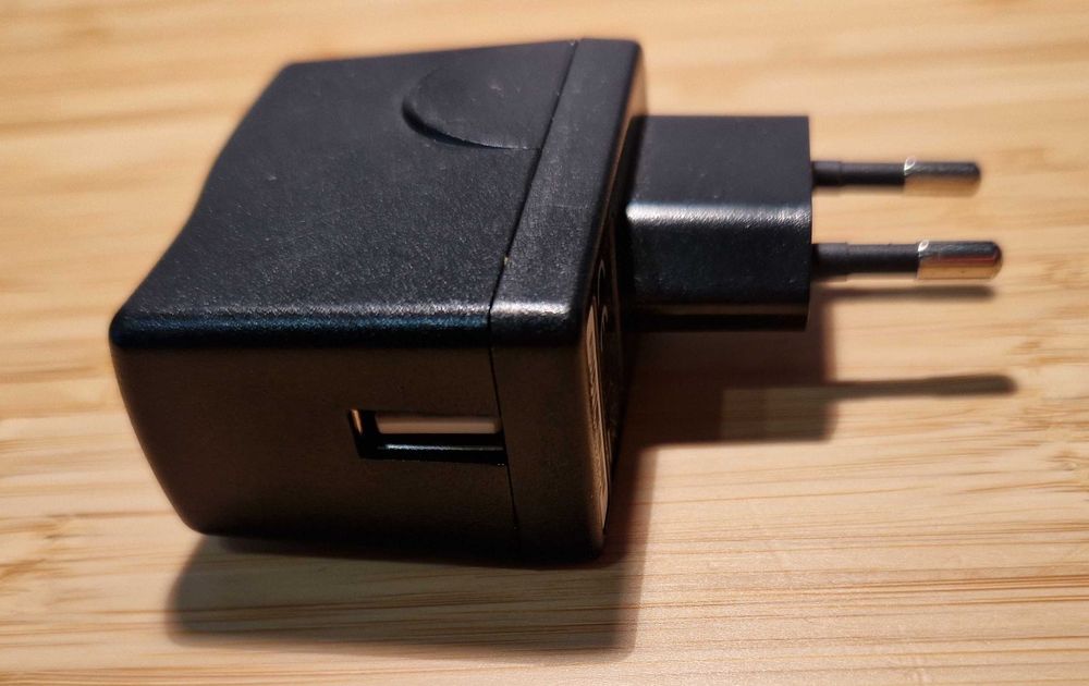 Ładowarka sieciowa Huawei MAX 5V 1A HW-050100E1W USB Black