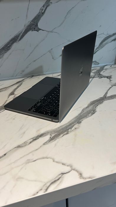 Apple MacBook Pro with Apple M1 Chip (13 inch, 8GB RAM, 512GB SSD