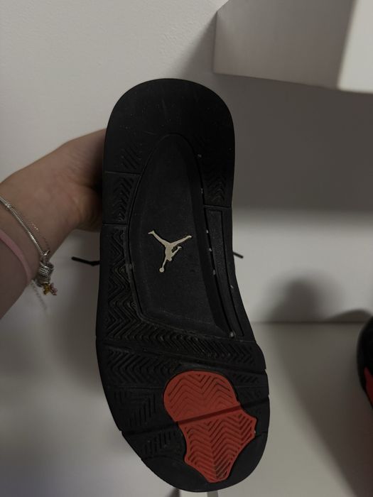 Jordan 4 Red Thunder