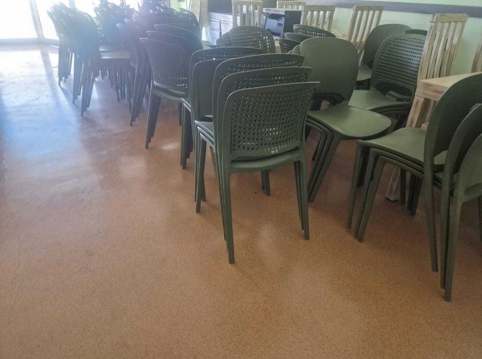 5  mesas de pedra