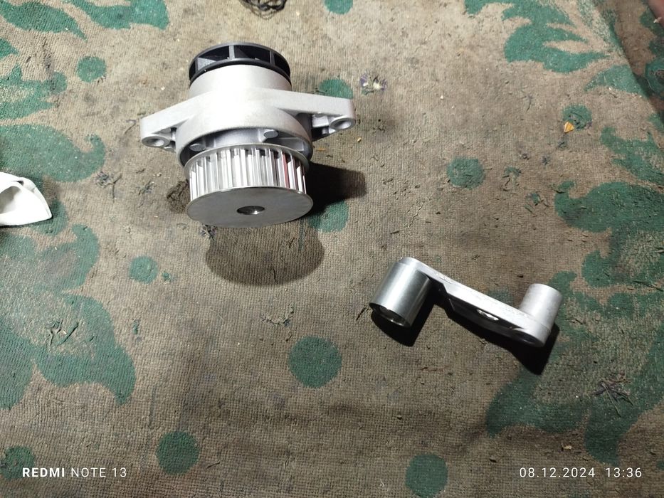 Помпа, Шкода, VAG. Сіат 1.4 16V ролік в подарунок.
