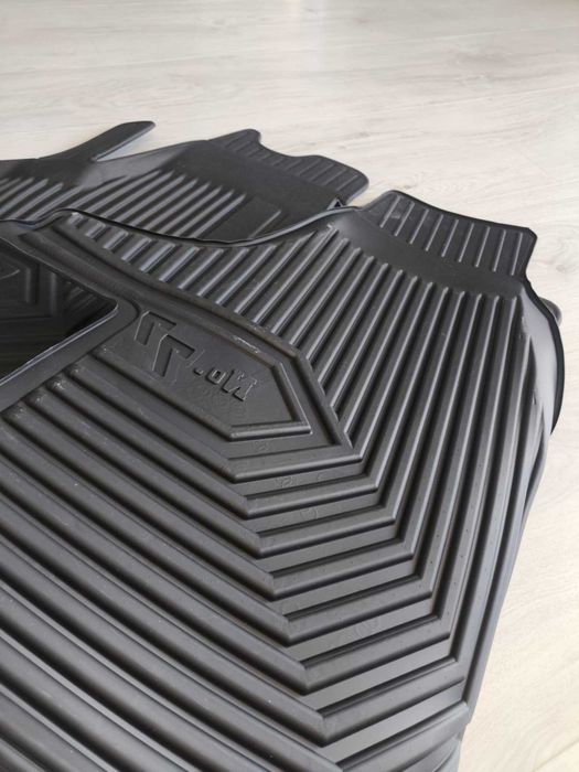 Dywaniki gumowe 3D VW T5 T6 T6.1 Multivan Caravelle Kombi