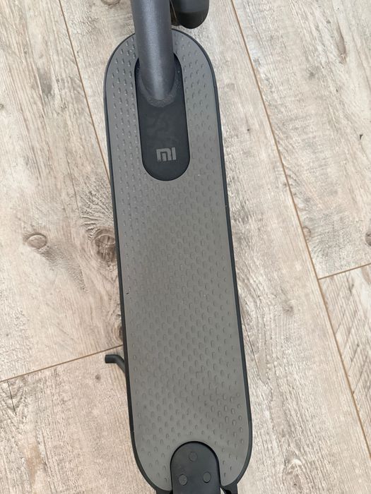 Hulajnoga elektryczna Xiaomi Mi 1s