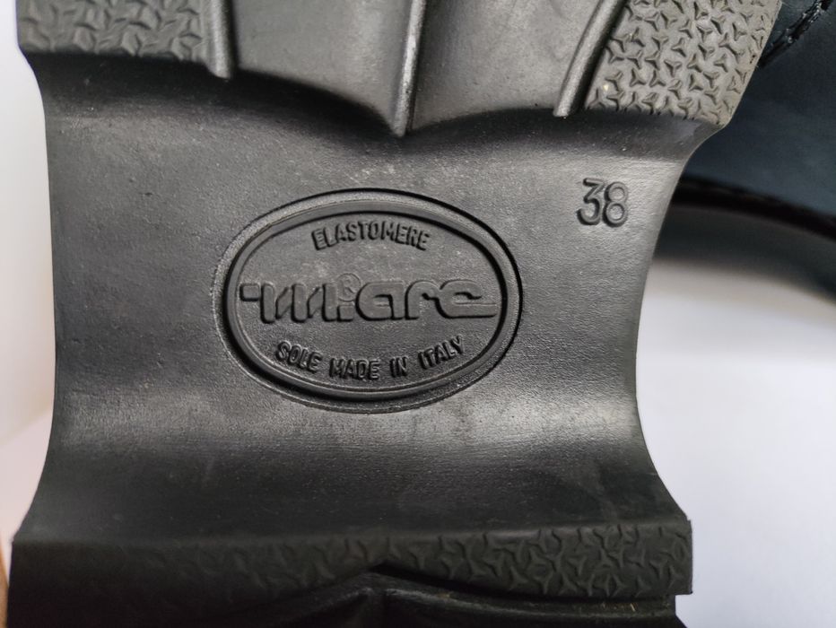 Buty zamszowe MARC, rozmiar 38, dobry stan