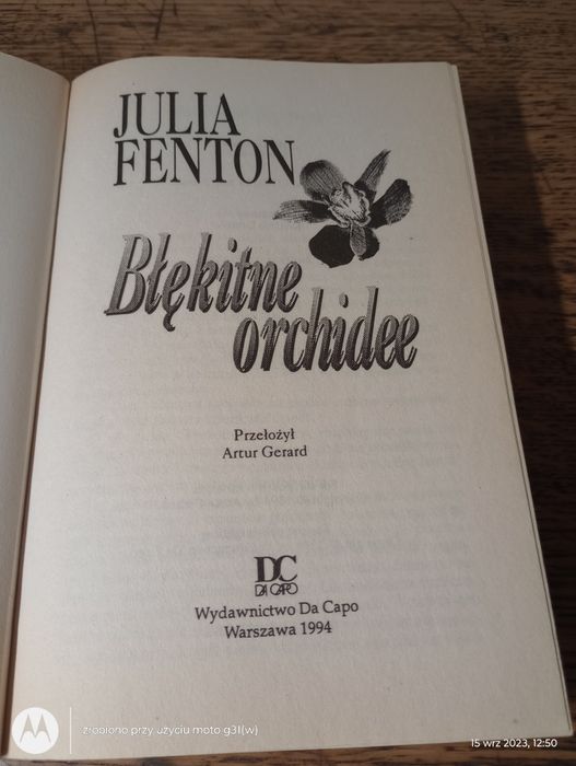 Błękitne orchidee. Julia Fenton
