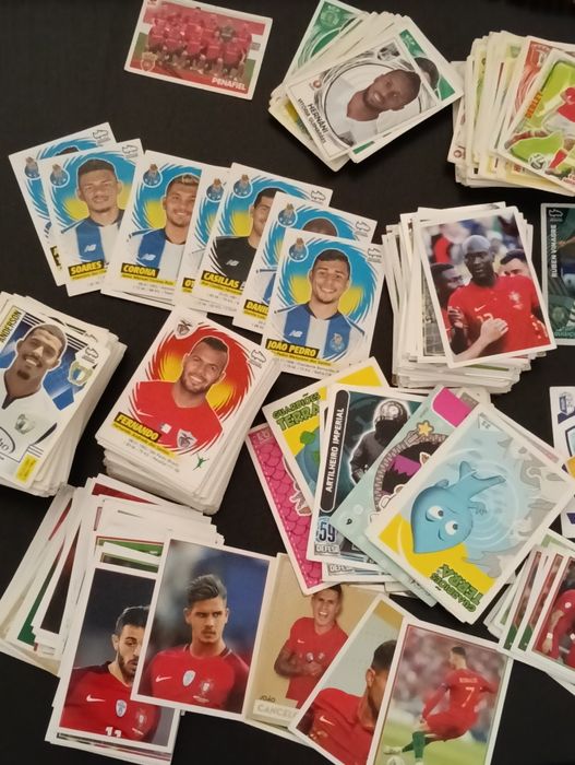 Grande lote de cromos de futebol