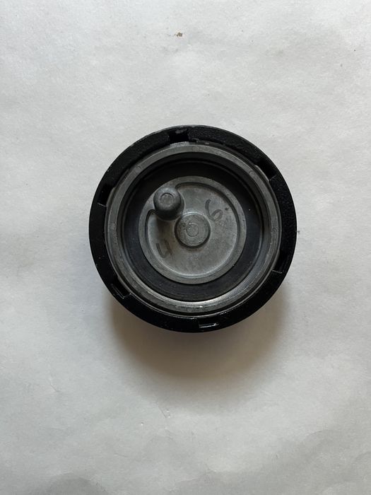 Кодова пробка бензобака автомобіля ВАЗ 01-07