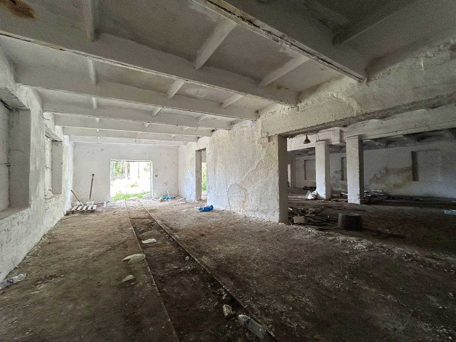 (7) Продаж майнового комплексу у м. Бар (8813)