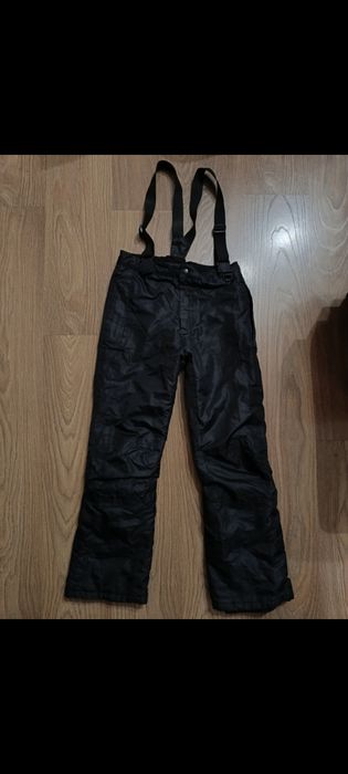 Spodnie narciarskie rozmiar 146/152