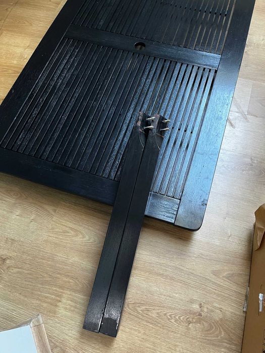 Stol drewniany + krzesla + poduszki, elegancki zestaw