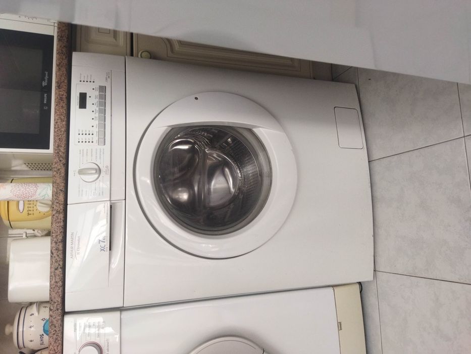 Maquina lavar roupa 7kg Electrolux, em bom estado