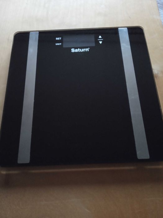 Весы электронные напольные Saturn ST- PS 1240 продам