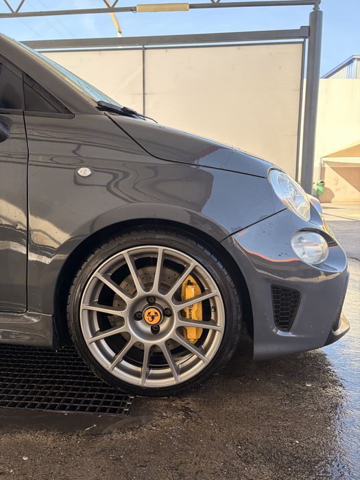 Abarth 595 competizione