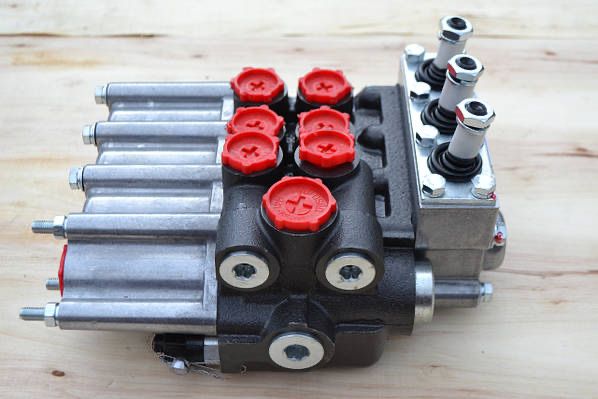 Гидрораспределитель МР/Р80 МТЗ ЮМЗ Т16/25/40/150 розподільник