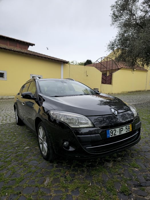 RENAULT Megane III Grandtour 1.5 dCi Diesel 110 cv

Dies